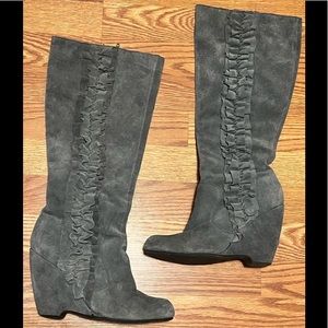 MIA gray suede Boots